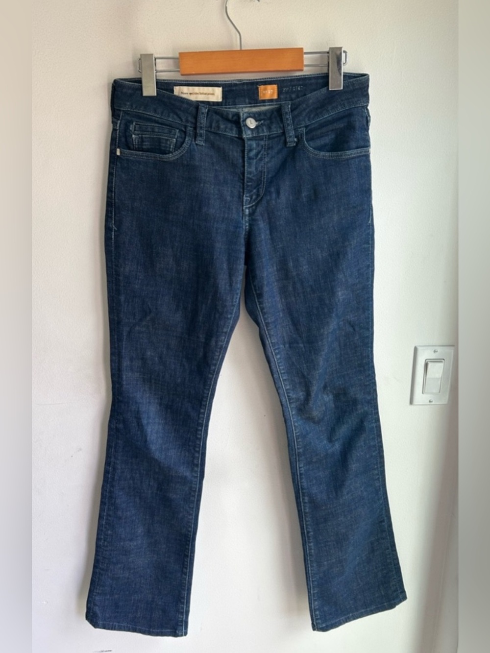 Anthropologie Pilcro and Letterpress boot cut jeans. Size 27. Great condition!